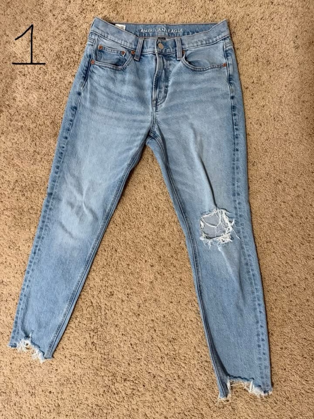 American Eagle Outfitters Light Blue Distressed Skinny Jeans